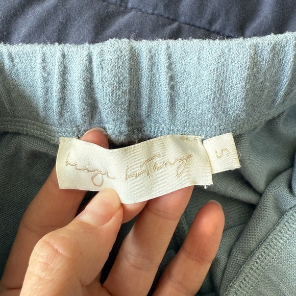 Stylish Blue Lounge Set - Picture 5 of 8